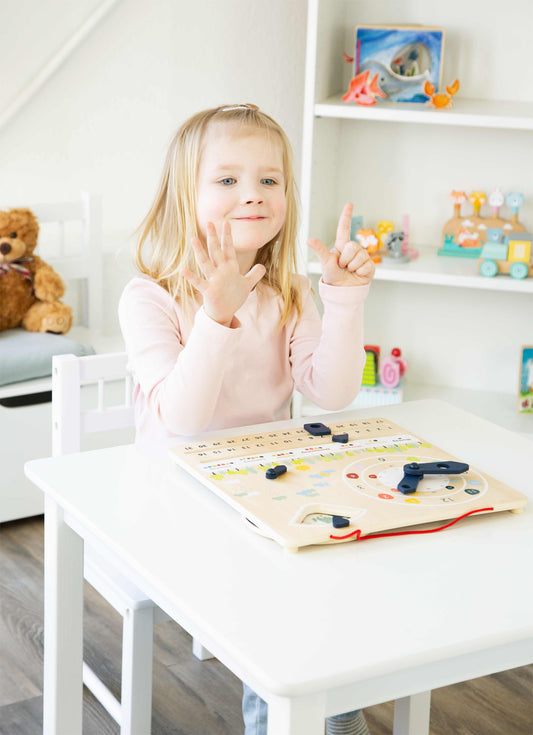 Učenički sat s kalendarom "Educate" | Trenutno nema podataka.